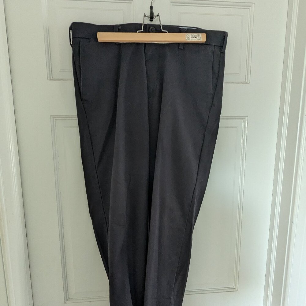 Dockers slim tapered, flat front khakis, navy blue, 33x30